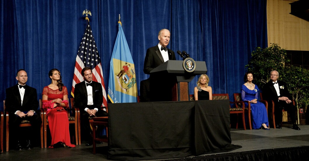 Kungaparet, prinsessan Madeleine och Chris O'Neill fick alla chans att höra Joe Biden tala på firandet. Joe Biden drottning silvia kungen prinsessan madeleine presidentvalet i usa 2020