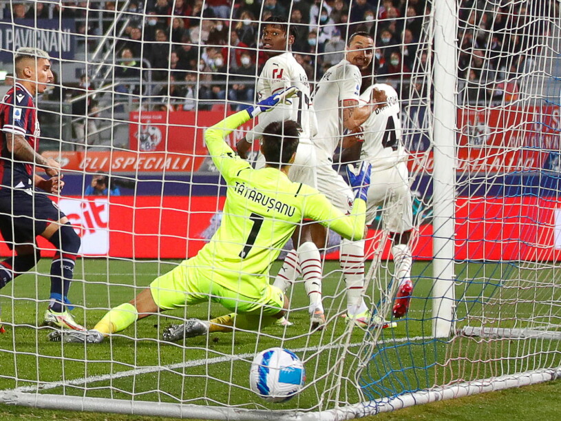 Zlatan Ibrahimovic gjorde självmål under lördagens match. Zlatan Ibrahimovic gör självmål