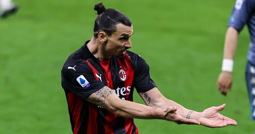 Zlatan Ibrahimovic spelar fotboll