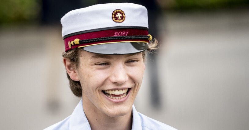 Förra sommaren tog prins Felix student – och bekräftade relationen med Karen. Prins Felix