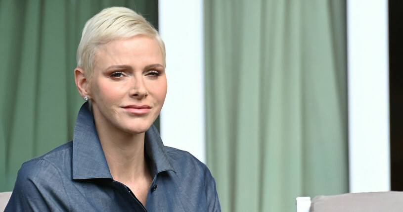 Furstinnan Charlene är tillbaka! Furstinnan Charlene