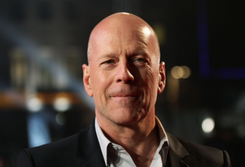 Bruce Willis avslutar karriären. Bruce Willis avslutar karriären då han drabbats av afasi