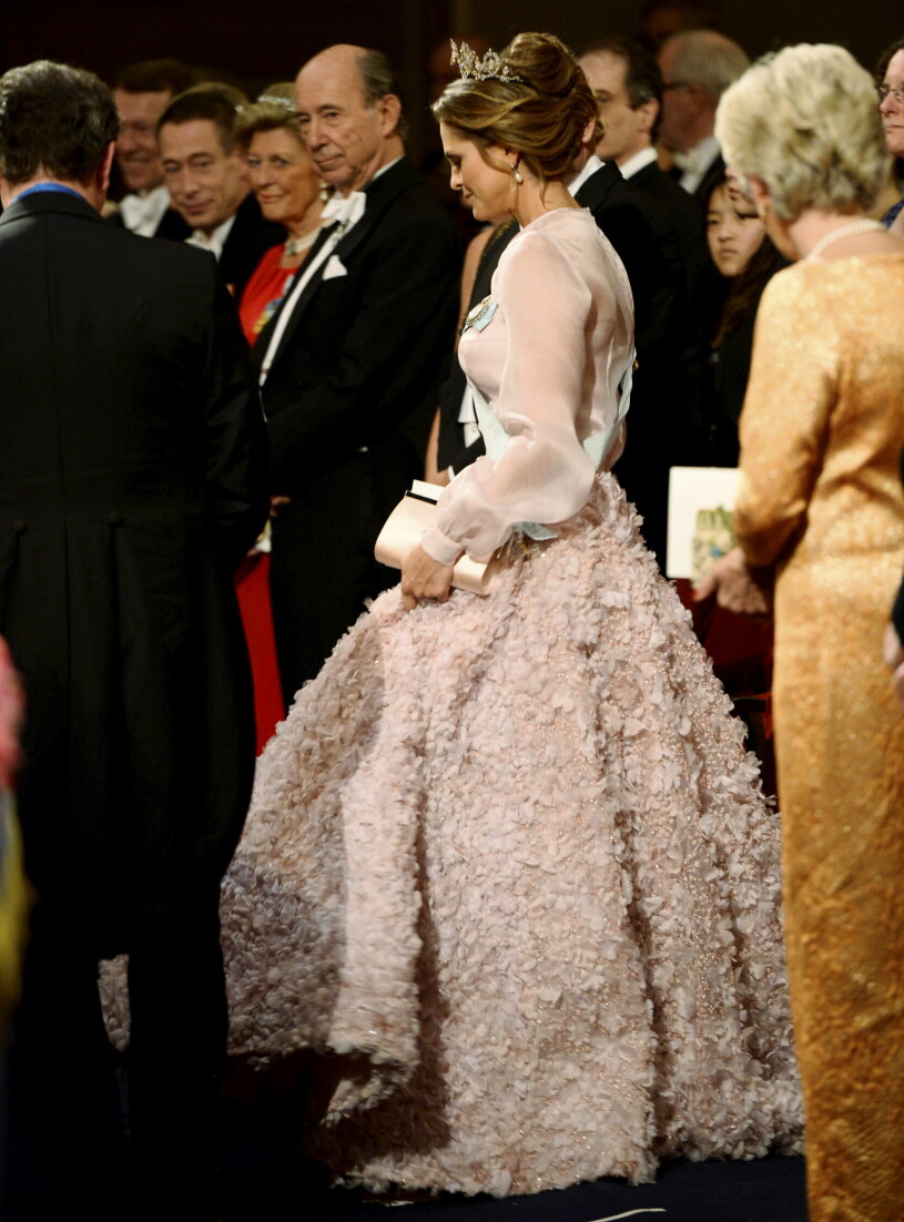 Nobelklänningen som skapade buzz. Prinsessan Madeleine på Nobel 2016 i klänning från Fadi el Khoury