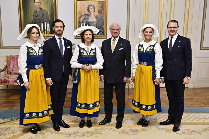 En lång nationaldag. För kungaparet började den i Blekinge och slutade med buffémottagningen på Kungliga slottet. Kungen och kungafamiljen på Nationaldagen 2022