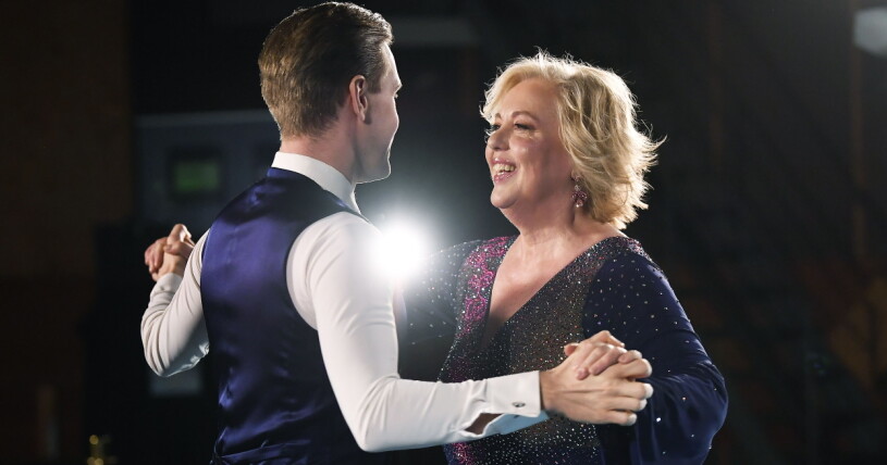 Suzanne Axell dansar för "alla mulliga tjejer i Sverige". Foto: Tobias Bader och Suzanne Axell