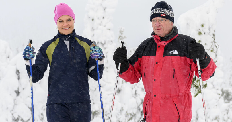 Kronprinsessan Victoria och kung Carl Gustaf åker skidor