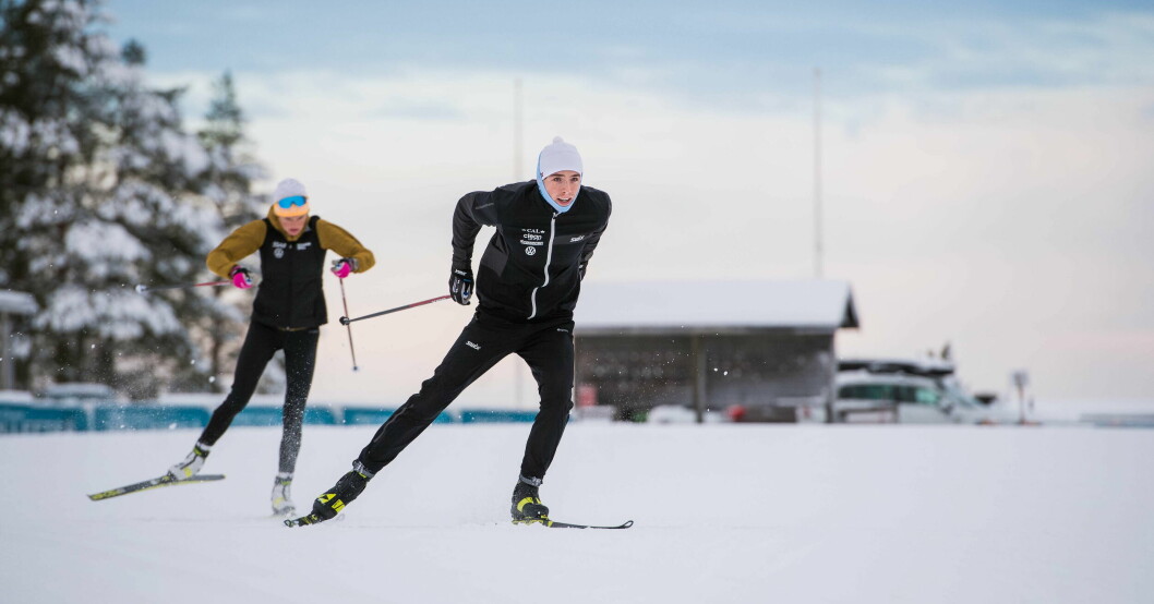 William Poromaa och Frida Karlsson flyttade isär för att träna på respektive håll. Här tränar de dock tillsammans. Frida Karlsson och William Poromaa