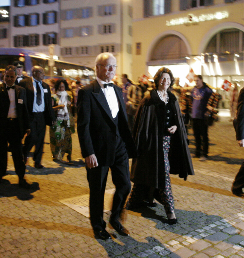 Kungen och drottning Silvia på middag i Zürich under scoutresa med World Scout Foundation