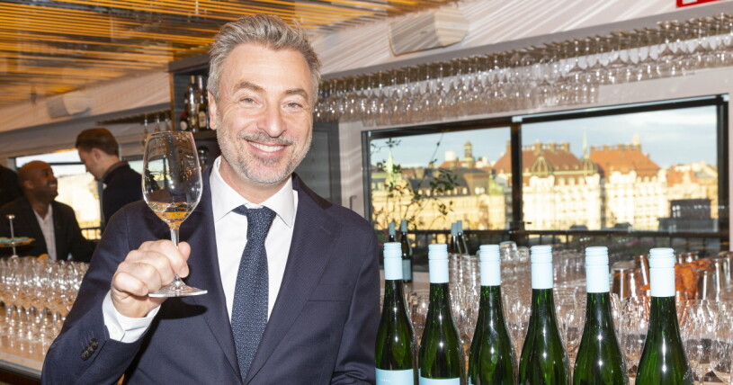 Tareq Taylor på releasefesten för sitt nya vin.