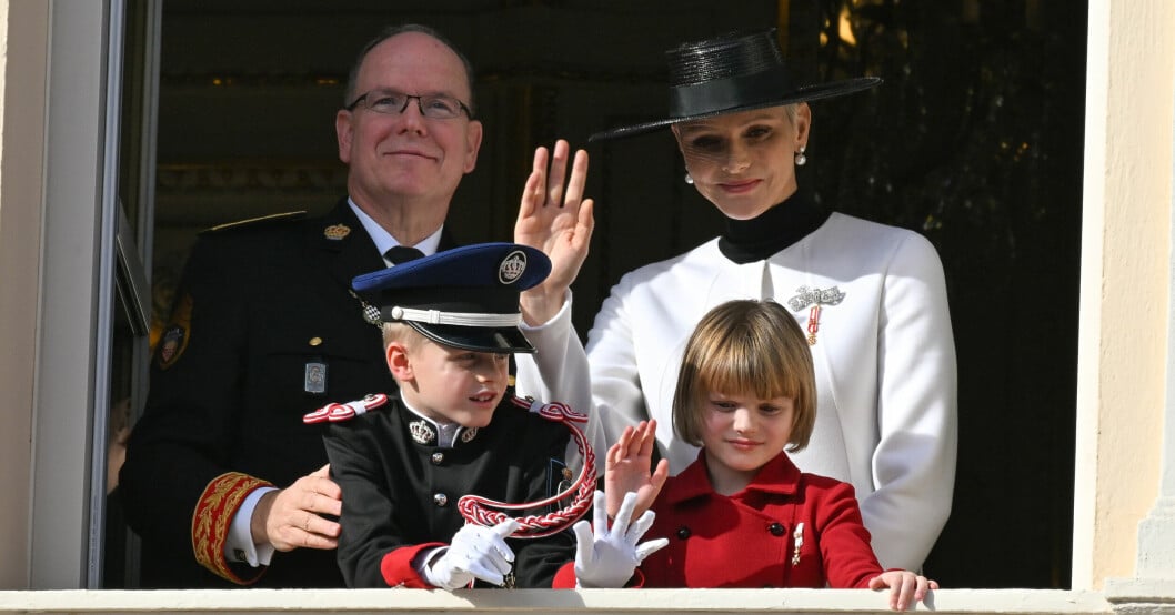 Hela familjen är äntligen återförenad, efter ett tufft år.