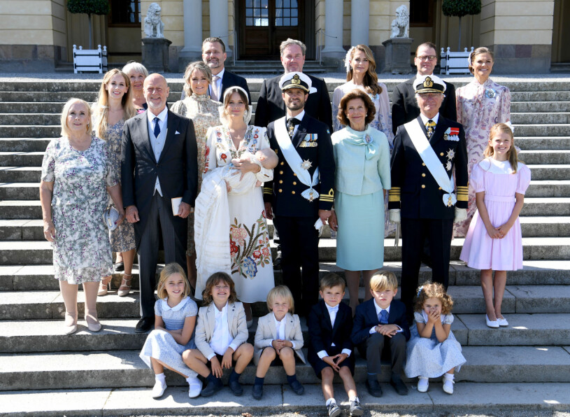 På prins Julians dop var hela familjen samlad, inklusive "Madeleines små popcorn"! Kungafamiljen