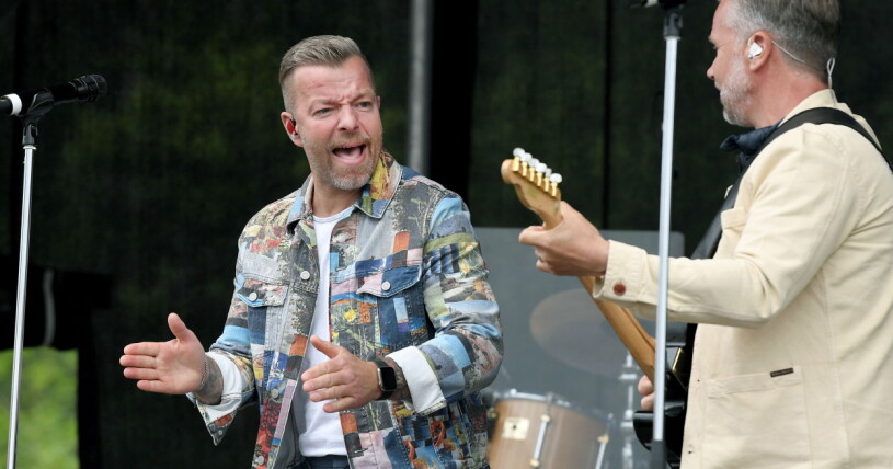 Casper Janebrink älskar att underhålla det svenska folket. Casper Janebrink