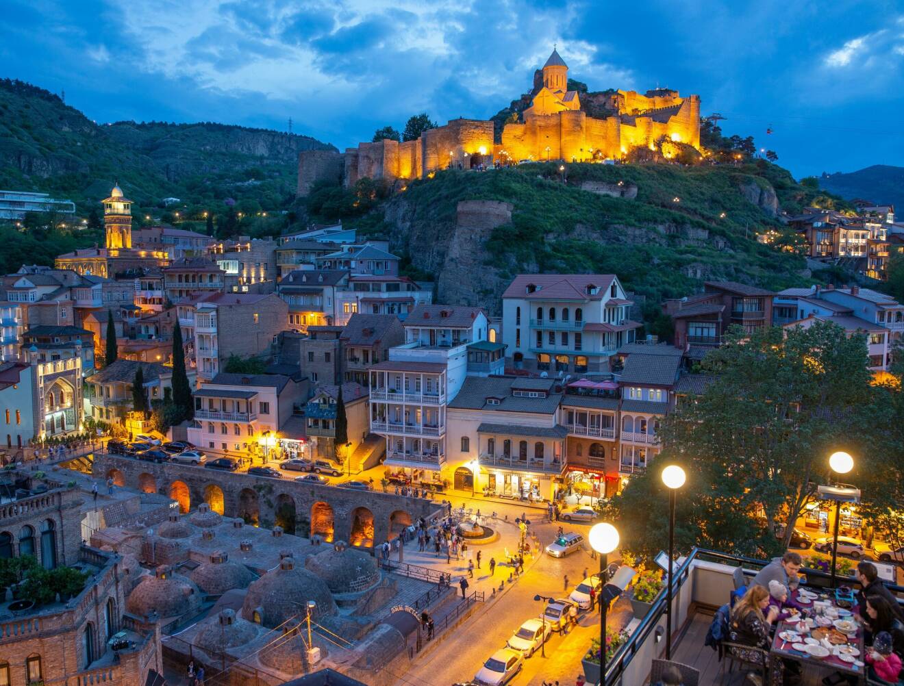 Georgiens huvudstad Tbilisi by night