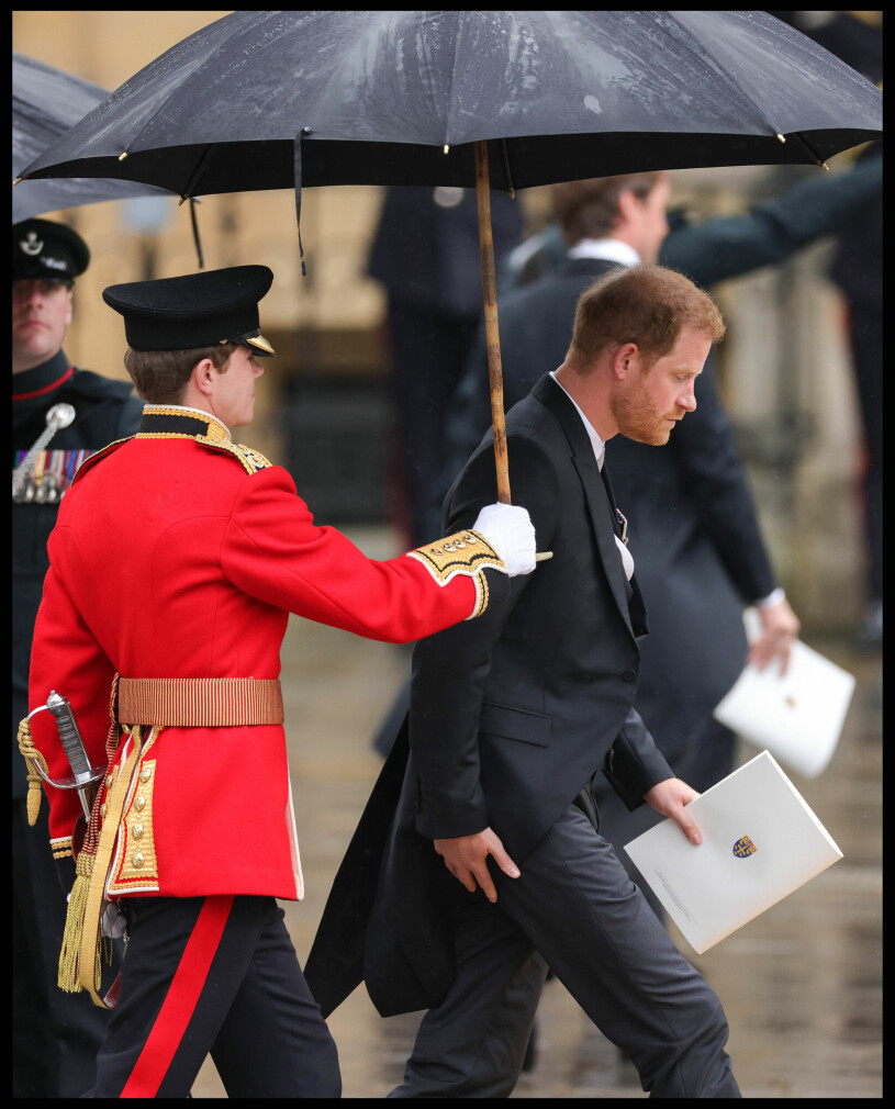 Prins Harry på kung Charles kröning