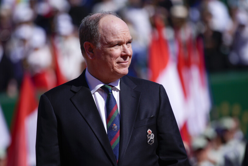 Albert var pigg och glad på söndagen. Furst Albert av Monaco