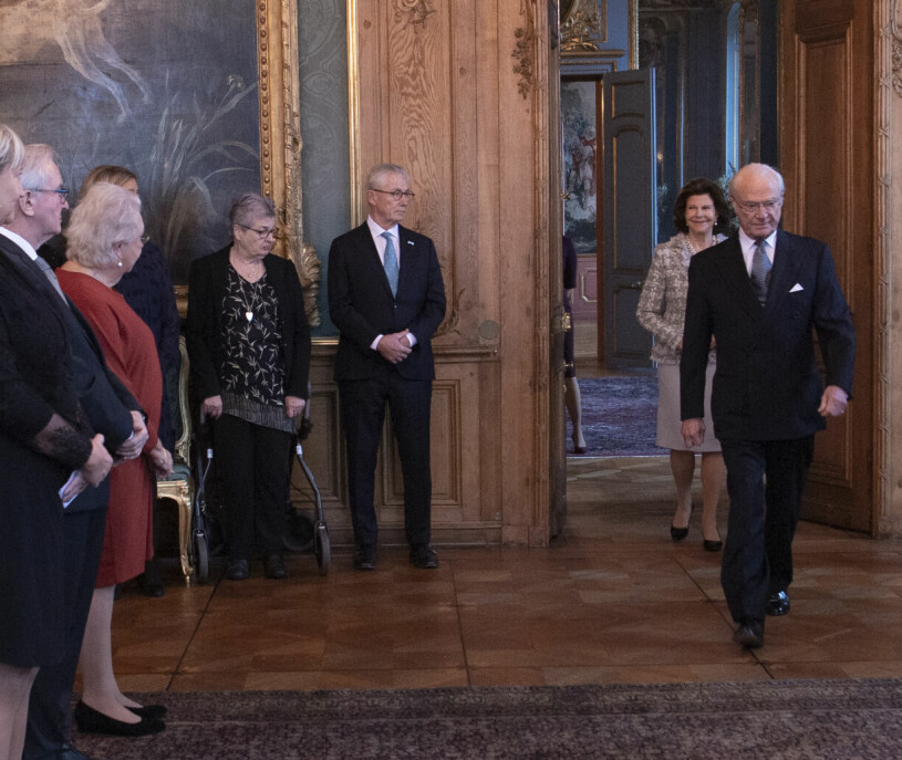 Här kommer Hans Majestät! Även känd som prinsessan Christinas lillebror.