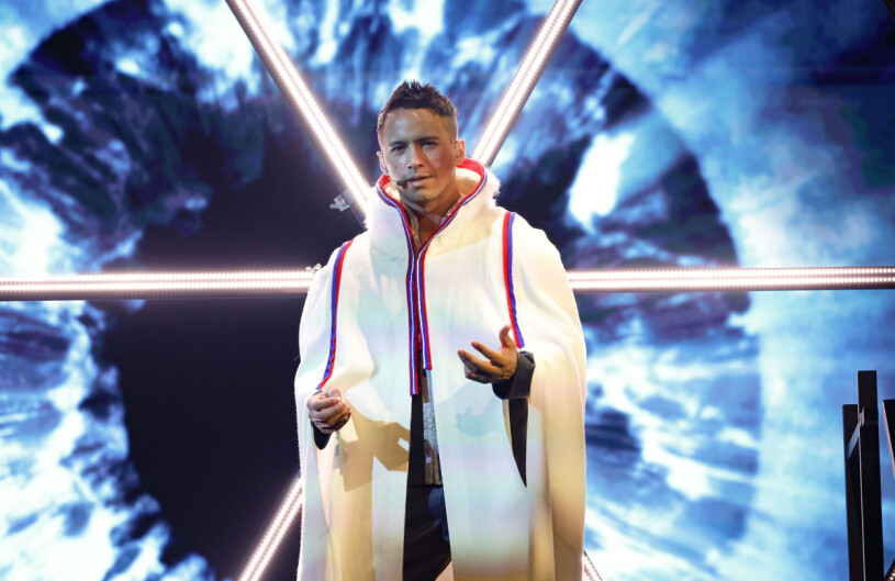 Jon Henrik Fjällgren tävlar i Melodifestivalen för fjärde gången! Jon Henrik Fjällgren uppträder med låten "Where you are (Sávezan)" tillsammans med Arc North och Adam Woods under fredagens genrep i Melodifestivalen i Scandinavium inför deltävling 1.