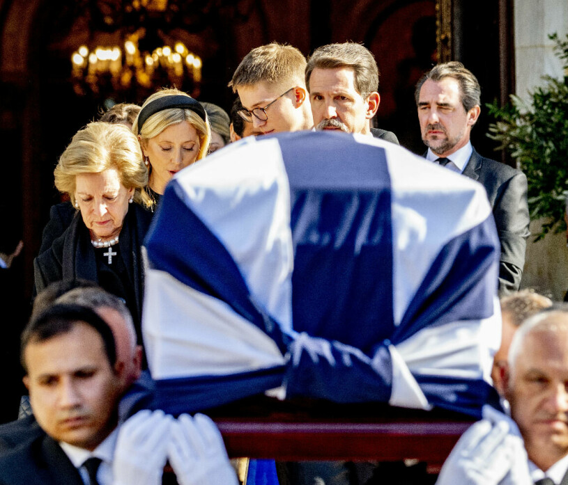 Kung Konstantins sista färd. Grekiska kungafamiljen bakom kung Konstantins kista
