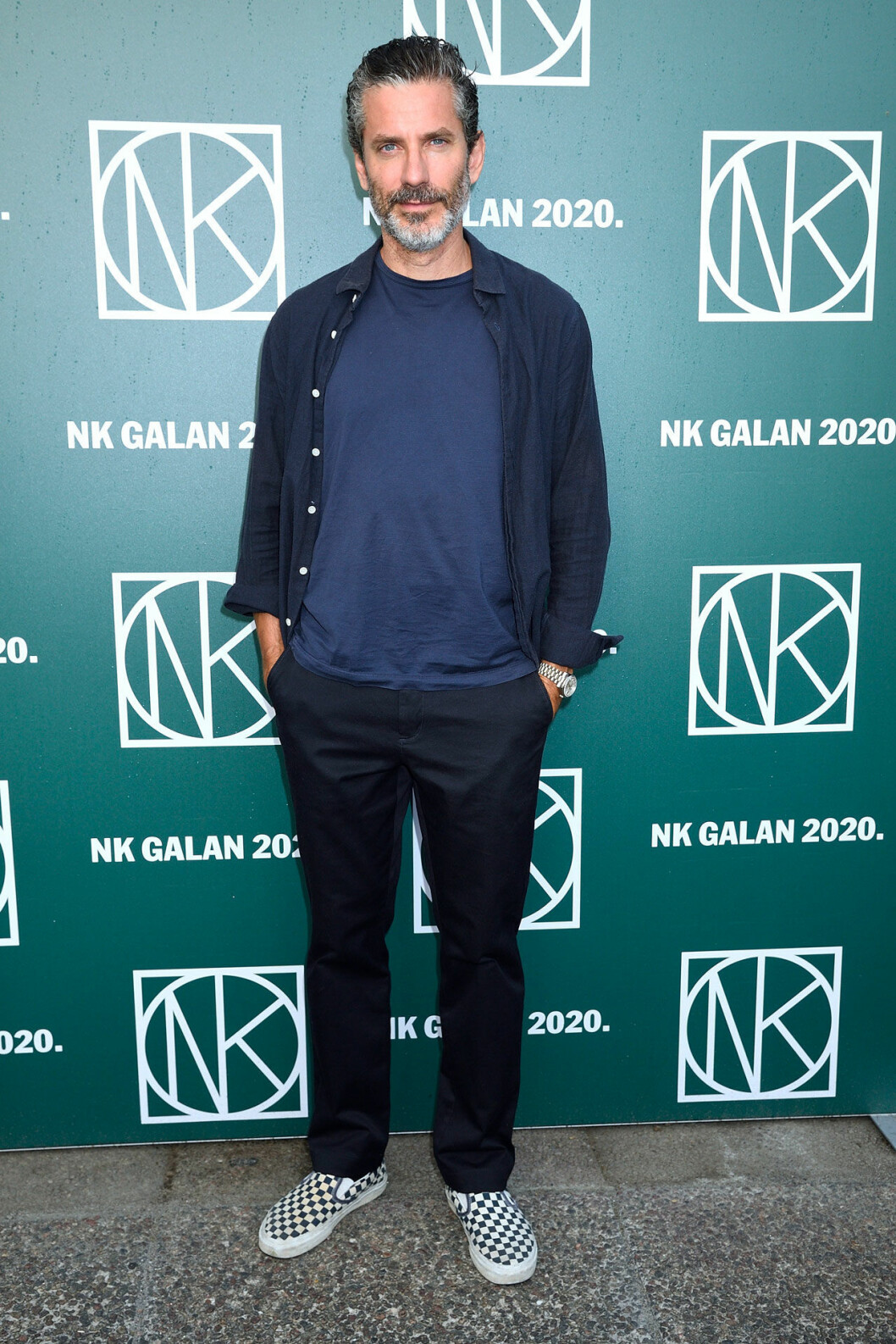 Även författare vill inspireras av mode och stil! Här Jens Lapidus i minglet. Även författare vill inspireras av mode och stil! Här Jens Lapidus i minglet.