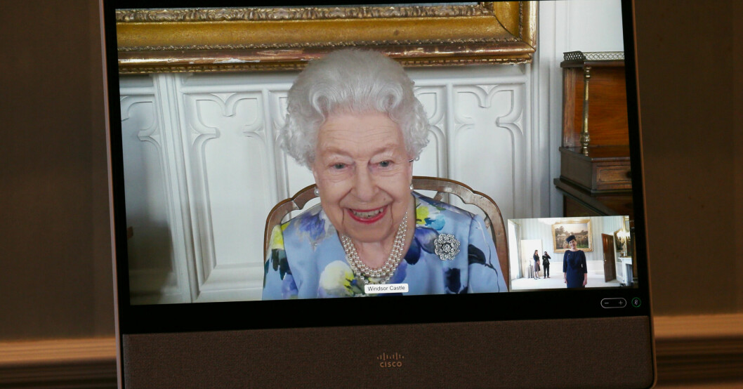 Drottning Elizabeths nya normala, först på grund av pandemin och sedan sina hälsobesvär. Drottning Elizabeth virtuell audiens