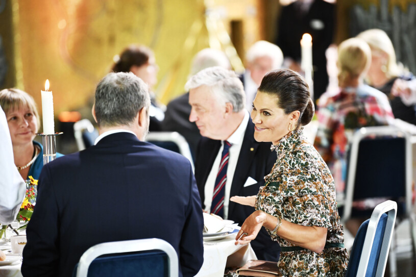 Victoria kopplade på charmen – men nobbade kaffet. Kronprinsessan Victoria Lunchen Stadshuset Statsbesök Tyskland