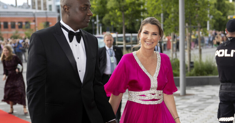 Märtha Louise och nu mera fästmannen Durek Verrett meddelade nyligen att de förlovat sig. Prinsessan Märtha Louise med fästmannen Durek Verrett
