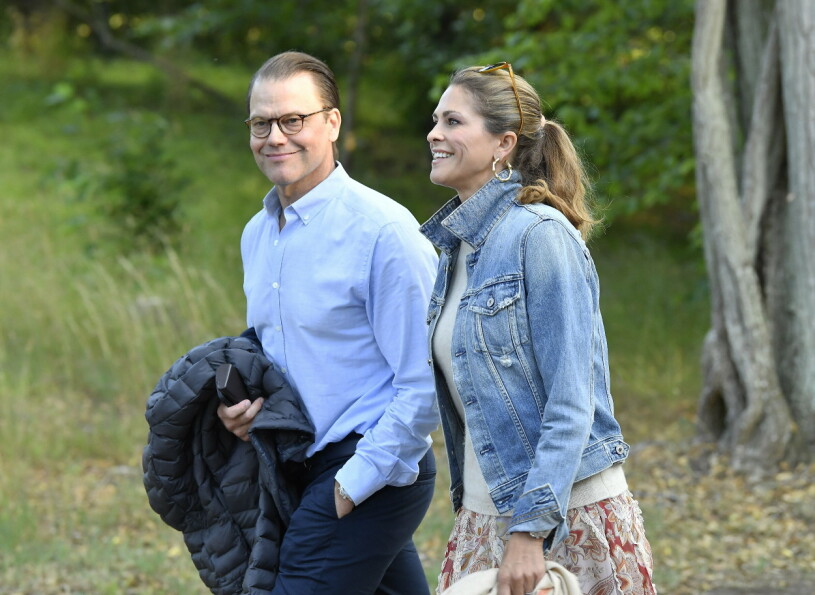 Senaste gången Madeleine träffade hela familjen var i somras, när Victoria firade sin 45-årsdag på Öland.