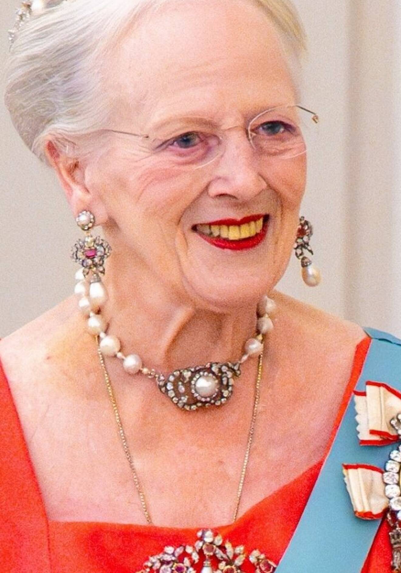 Drottning Margrethe med likadan halskedja som drottning Silvia