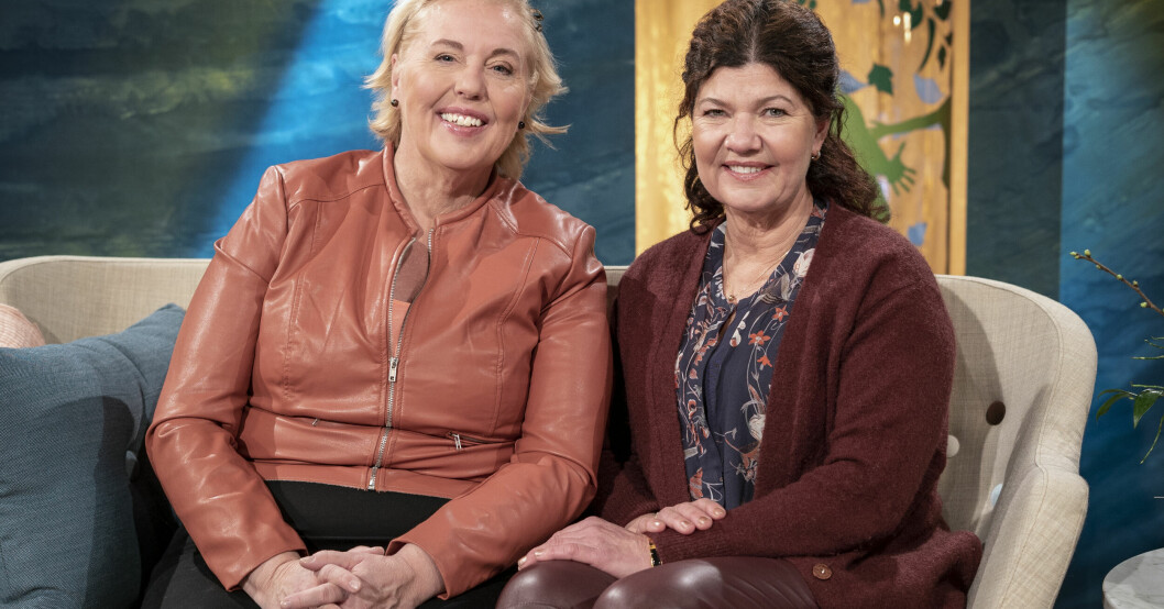 Suzanne Axell och Karin Granberg tillsammans i Fråga doktorn. Förra året lämnade Axell programledarrollen.