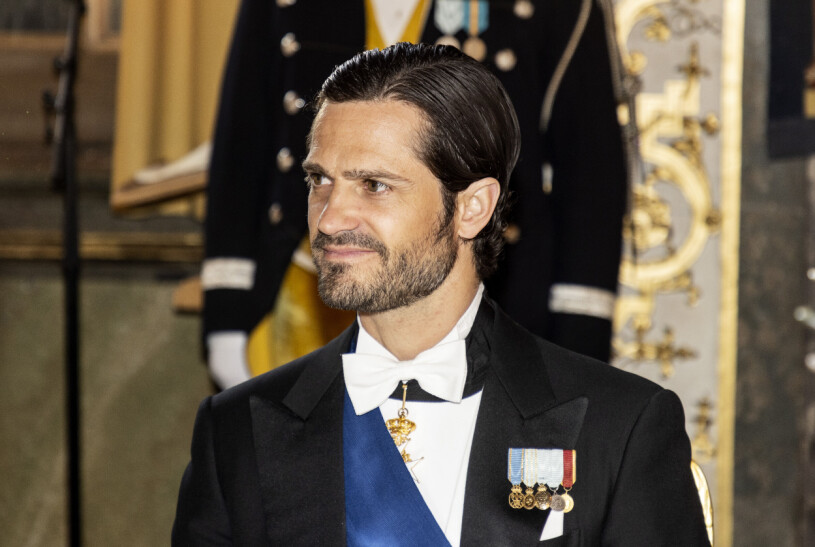 Nu gör företaget, som Carl Philip har investerat i, en stor satsning. Prins Carl Philip under tisdagens galamiddag på Stockholms slott för det finska presidentparet som är på ett två dagar långt statsbesök.