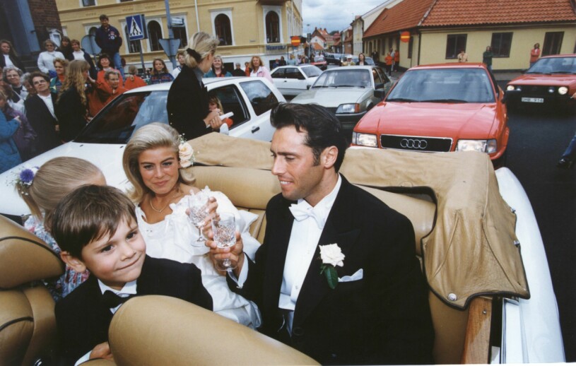 Fyraårige Oliver var givetvis med på föräldrarnas bröllop! Pernilla Wahlgren och Emilio Ingrosso, bröllop, 1993