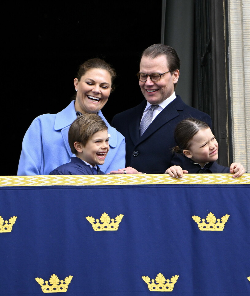 Kronprinsessan Victoria, prins Oscar, prins Daniel och prins Alexander vid firandet av kung Carl Gustafs födelsedag på Stockholms slott. Stockholm 2023