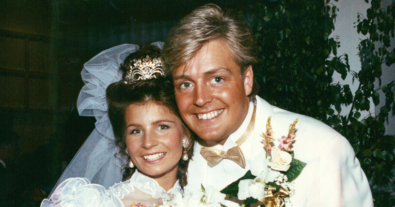 1990 sa Carola Häggkvist och Runar Sögaard "ja" till varandra. Carola Häggkvist och Runar Sögaard på sitt bröllop 1990