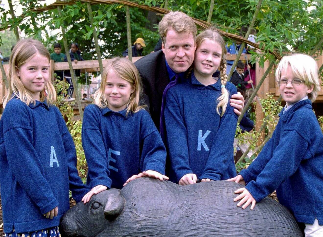 Prinsessan Dianas bror Charles Spencer med sina barn Amelia, Eliza, Kitty och Louis