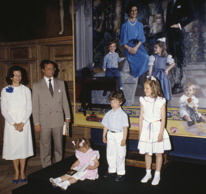 John-Erik Franzéns målning ger ingen rättvisande bild av Victoria – enligt mamma Silvia. John-Erik Franzéns porträtt av kungafamiljen som hänger på Gripsholms slott