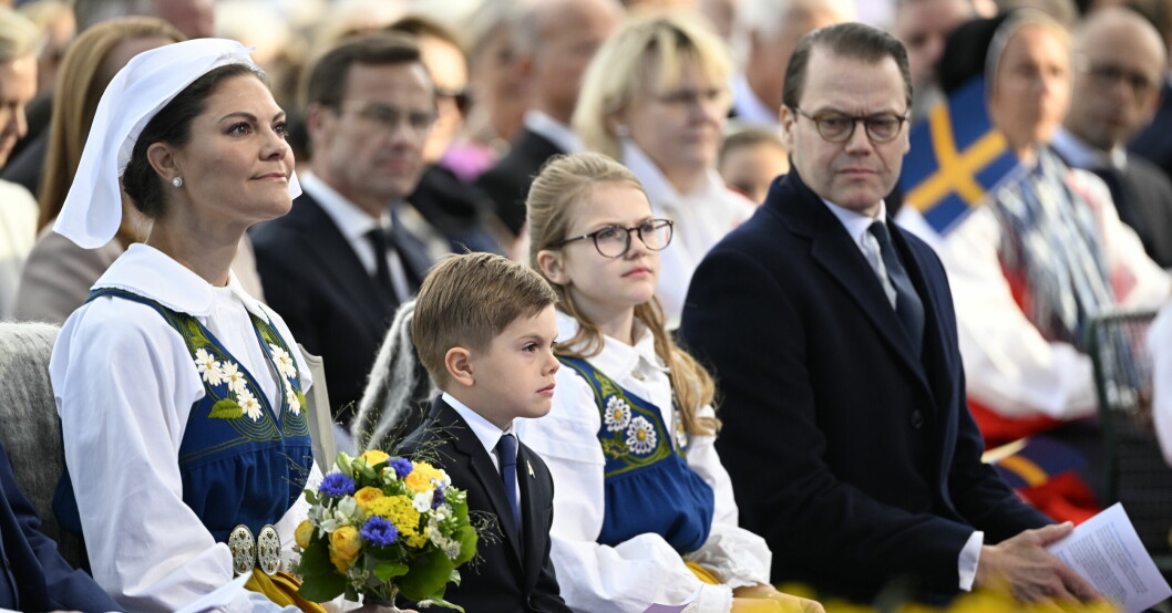 Kronprinsessan Victoria lämnar familjen för att resa till Portugal och delta på en FN-konferens. Kronprinsessan Victoria, prins Oscar, prinsessan Estelle och prins Daniel