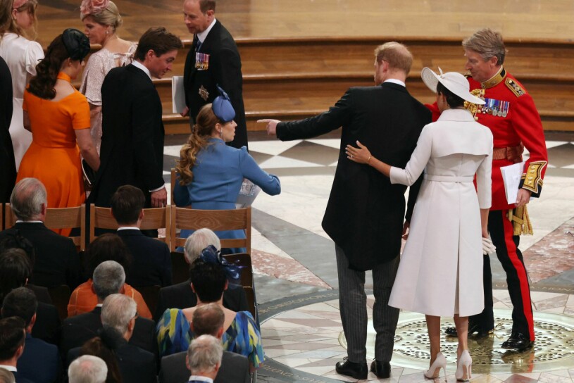 Det är första gången som de visar sig med kungafamiljen på mer än två år! Hertiginnan Meghan Markle och prins Harry i St Paul’s Cathedral med brittiska kungafamiljen