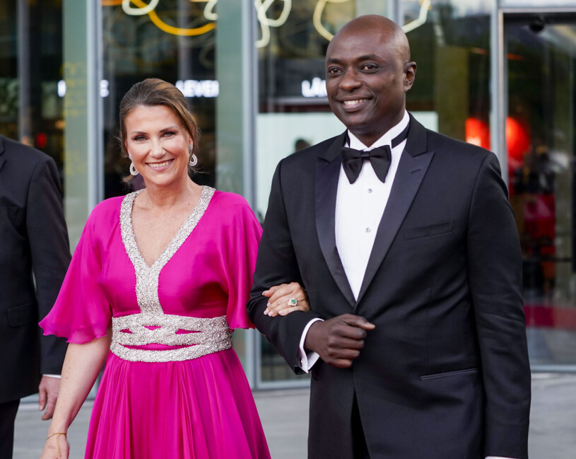 Märtha Louise och Durek förlovade sig sommaren 2022. Prinsessan Märtha Louise och Durek Verrett