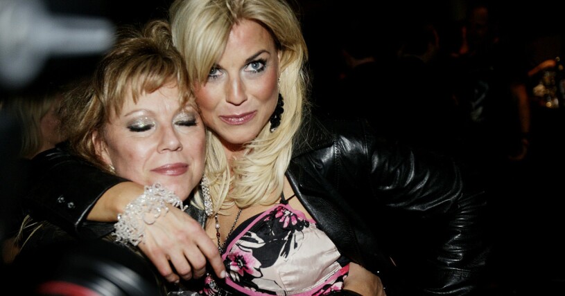 Marie Nilsson Lind har varit öppen med sin sorg efter systern Josefin Nilssons död. Marie Nilsson Lind och Josefin Nilsson