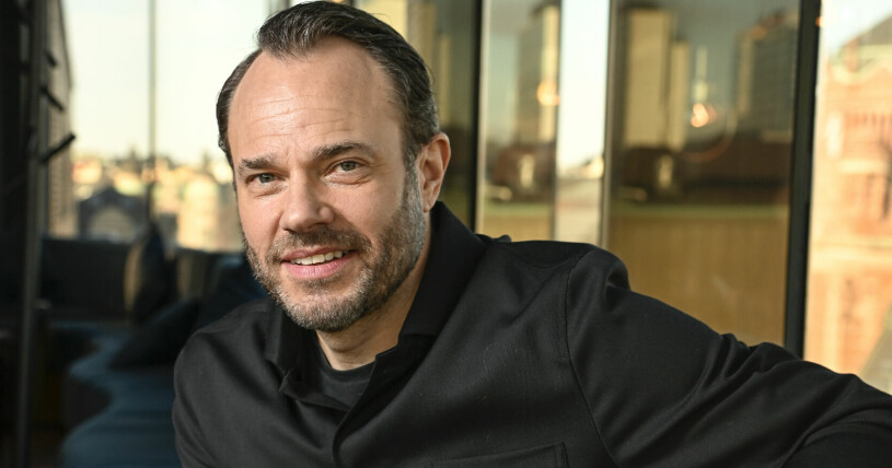 David Hellenius ångrar inte beslutet att lämna <span class=" italic" data-lab-italic_desktop="italic">Let's dance</span>.