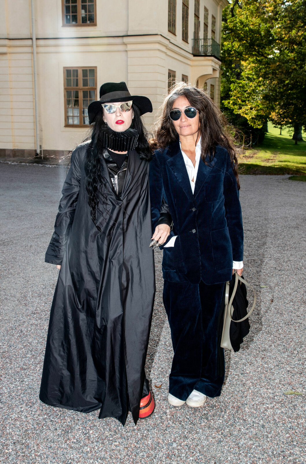 Coola Bea Åkerlund var den som upptäckte Maxjenny och hennes prints. Här med Maria Montti. Coola Bea Åkerlund var den som upptäckte Maxjenny och hennes prints. Här med Maria Montti.
