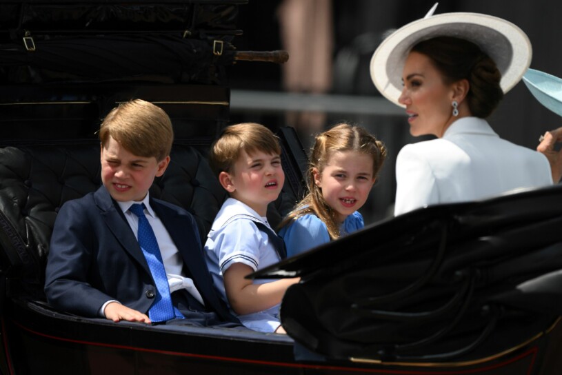 Harry och Meghan, samt William och Kate kommer skicka julklappar till varandras barn.