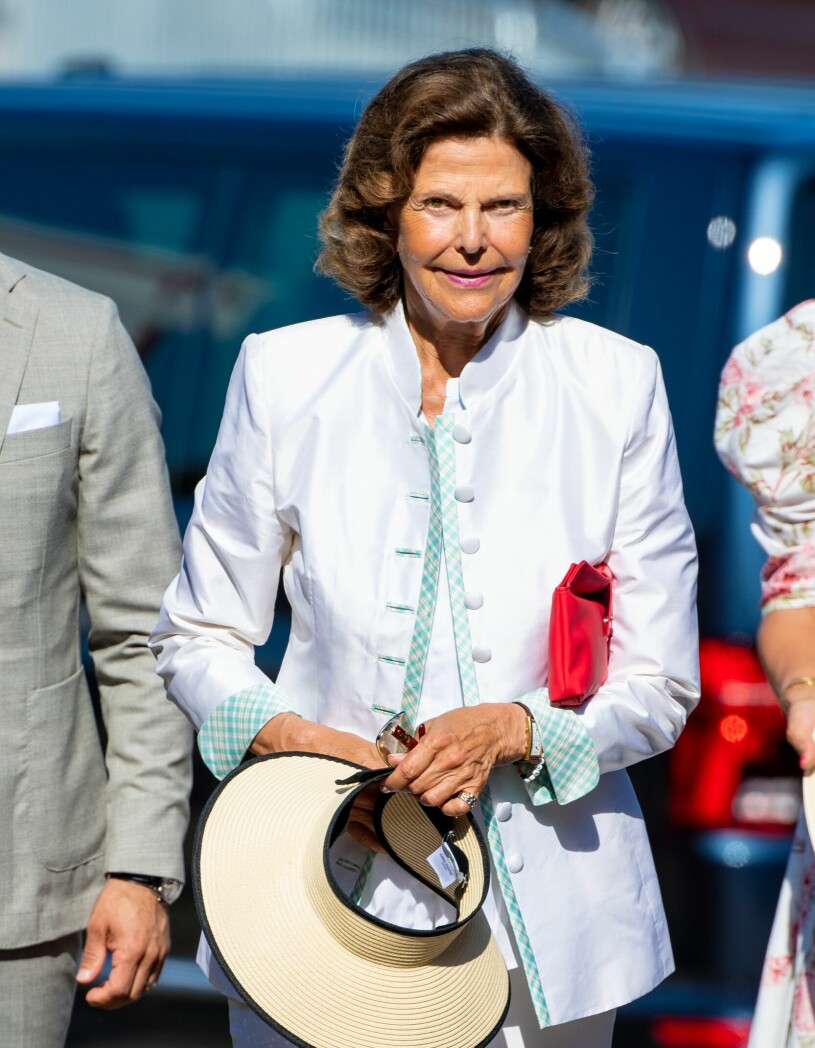 Silvia-kavajen för sommarbruk. Just den här såg vi på Victoriadagen i somras. Drottning Silvia Alplook