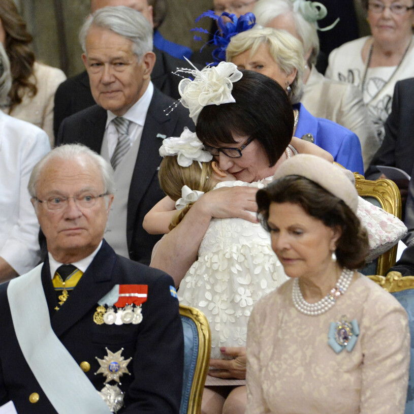 Även Estelle älskar att umgås med farmor Ewa!