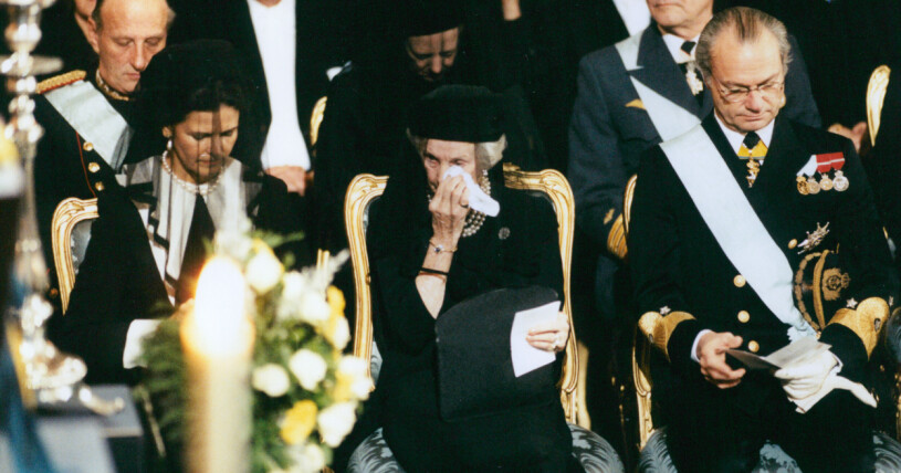 Drottning Silvia, prinsessan Lilian och kung Carl Gustaf på prins Bertils begravning, 1997. Prins Bertils begravning