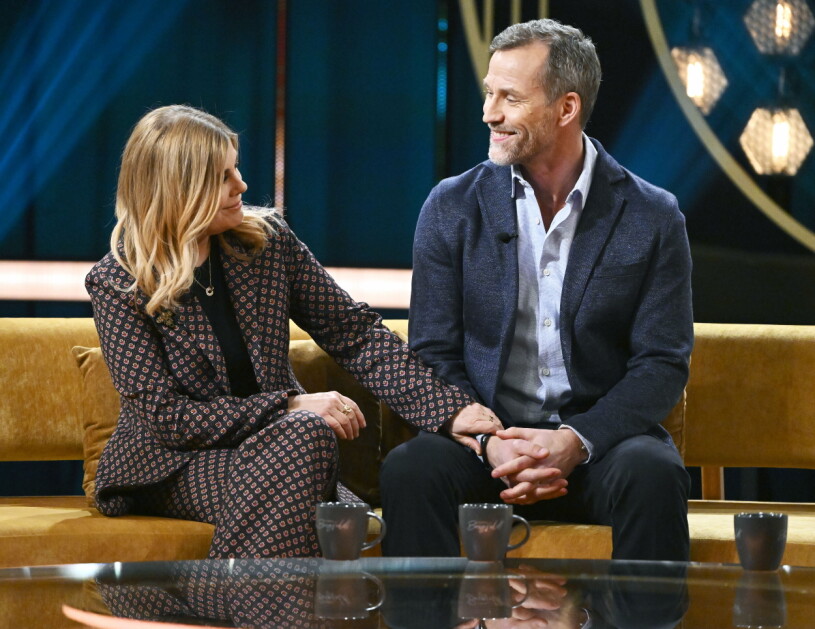 Pernilla och Christian är så fantastiskt fina ihop! Pernilla Wahlgren, Christian Bauer SVT:s talkshow Carina Bergfeldt 2022.