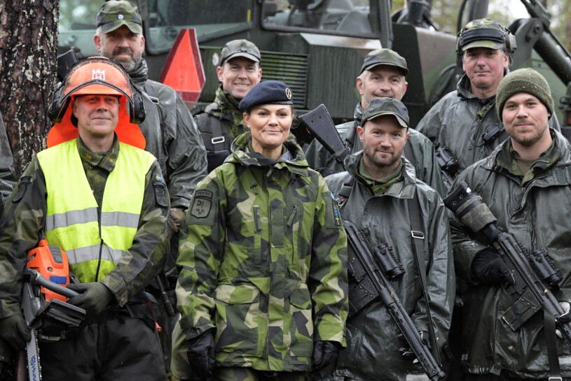 Victoria med sitt team. Kronprinsessan Victoria Gränsland21 Hemvärnet Dalabataljonen