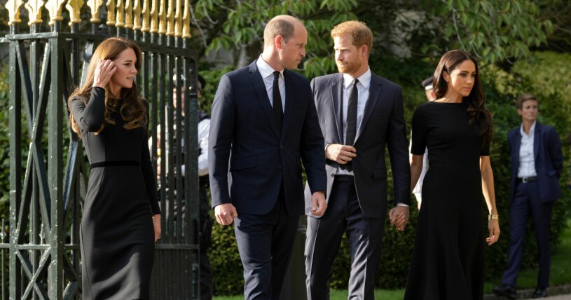 Kate, prins William, prins Harry och Meghan under minnesstunden. Kate, prins William, prins Harry och Meghan