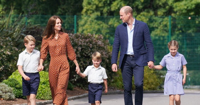 Prins George, hertiginnan Kate, prins Louis, prins William och prinsessan Charlotte. Prins George, hertiginnan Kate, prins Louis, prins William och prinsessan Charlotte