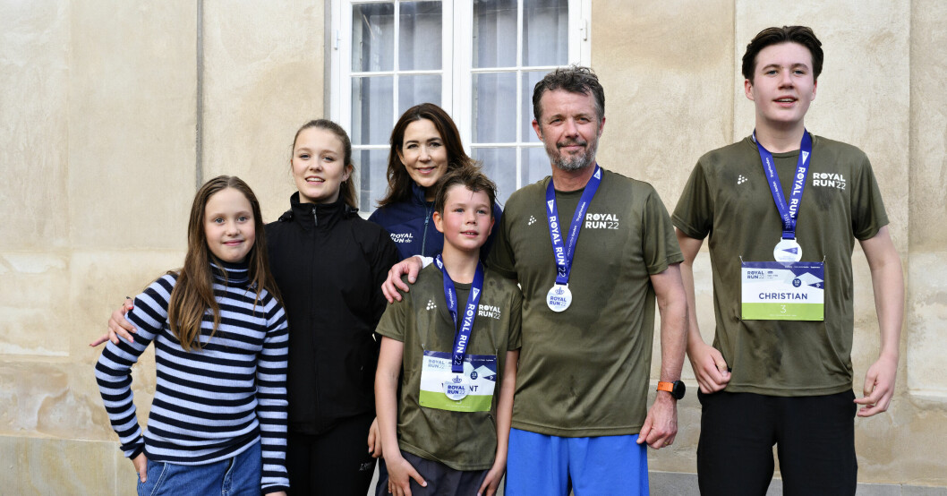 Kronprins Frederik gillar att aktivera sig. Här har han och sönerna prins Christian och prins Vincent precis deltagit i Royal Run i Köpenhamn. Danska kungafamiljen